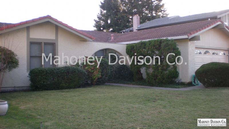 Primary Photo - 167 Firethorn Dr