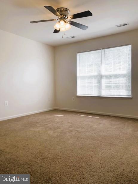 Foto del edificio - 205 Merrill Ct