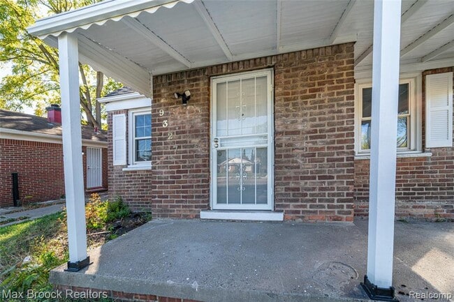 Foto del edificio - 9327 Schaefer Hwy