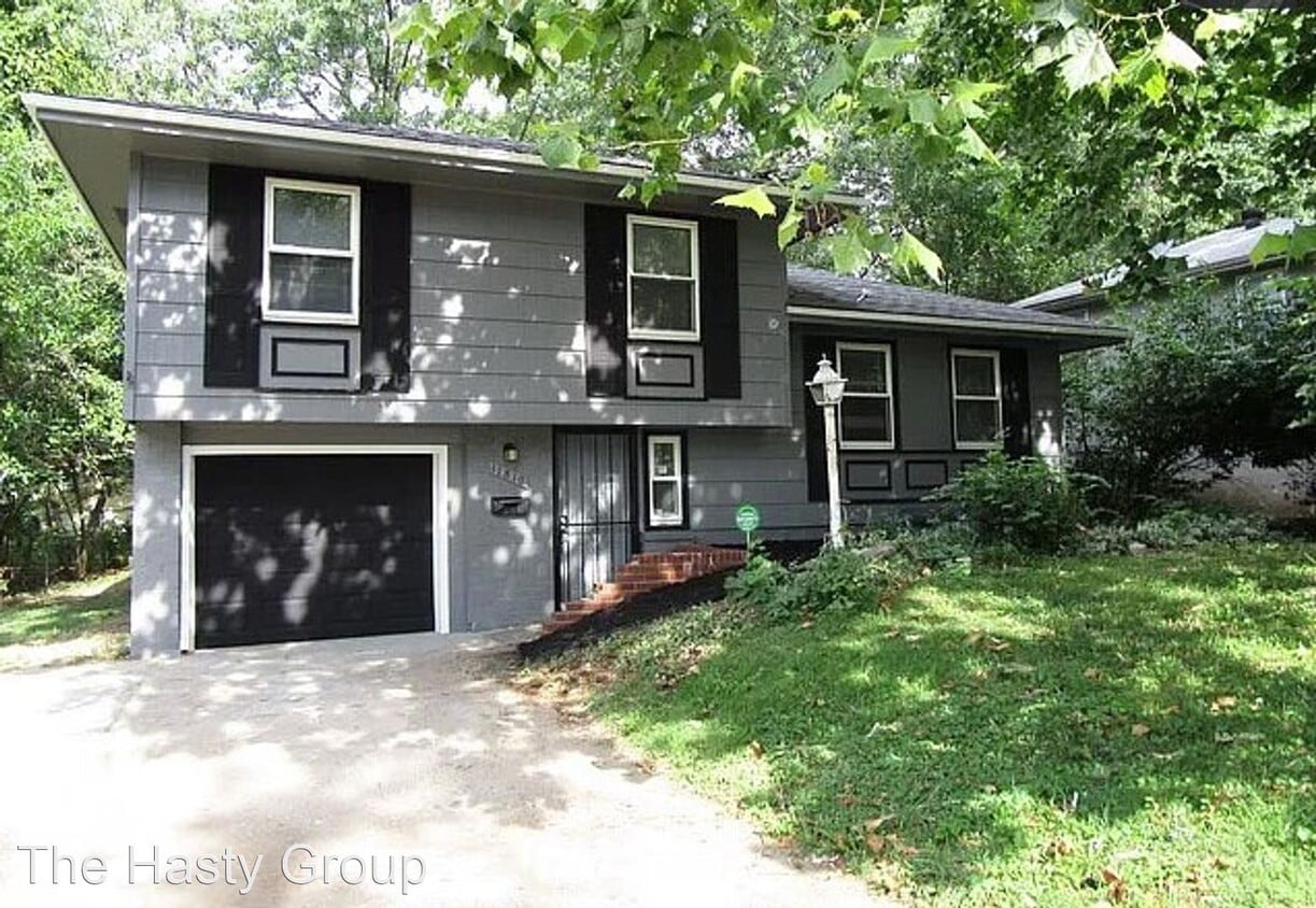 Primary Photo - 3 br, 2 bath House - 11810 Fremont Ave