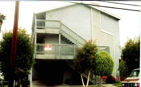 Foto del edificio - 2307 E 10th St