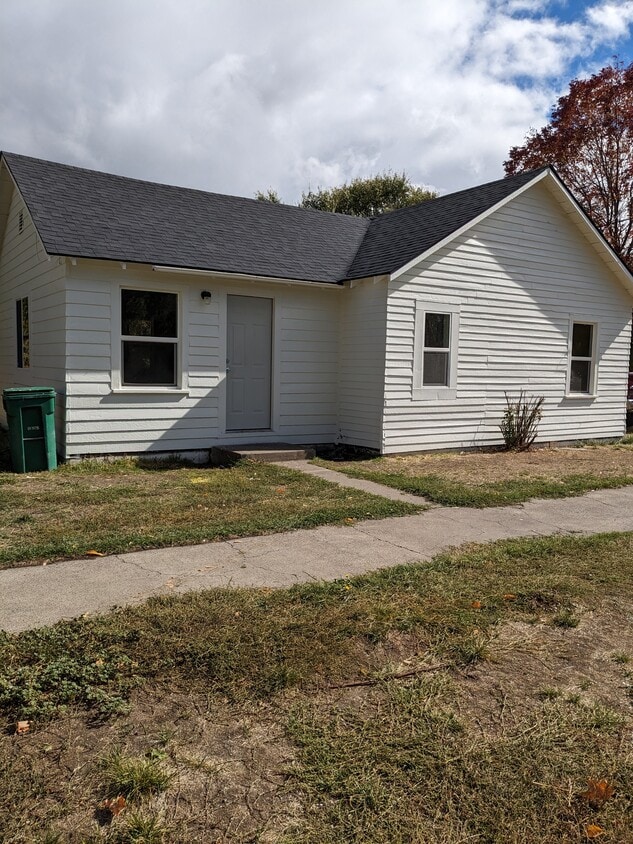 Foto del edificio - 1017 Mitchell St