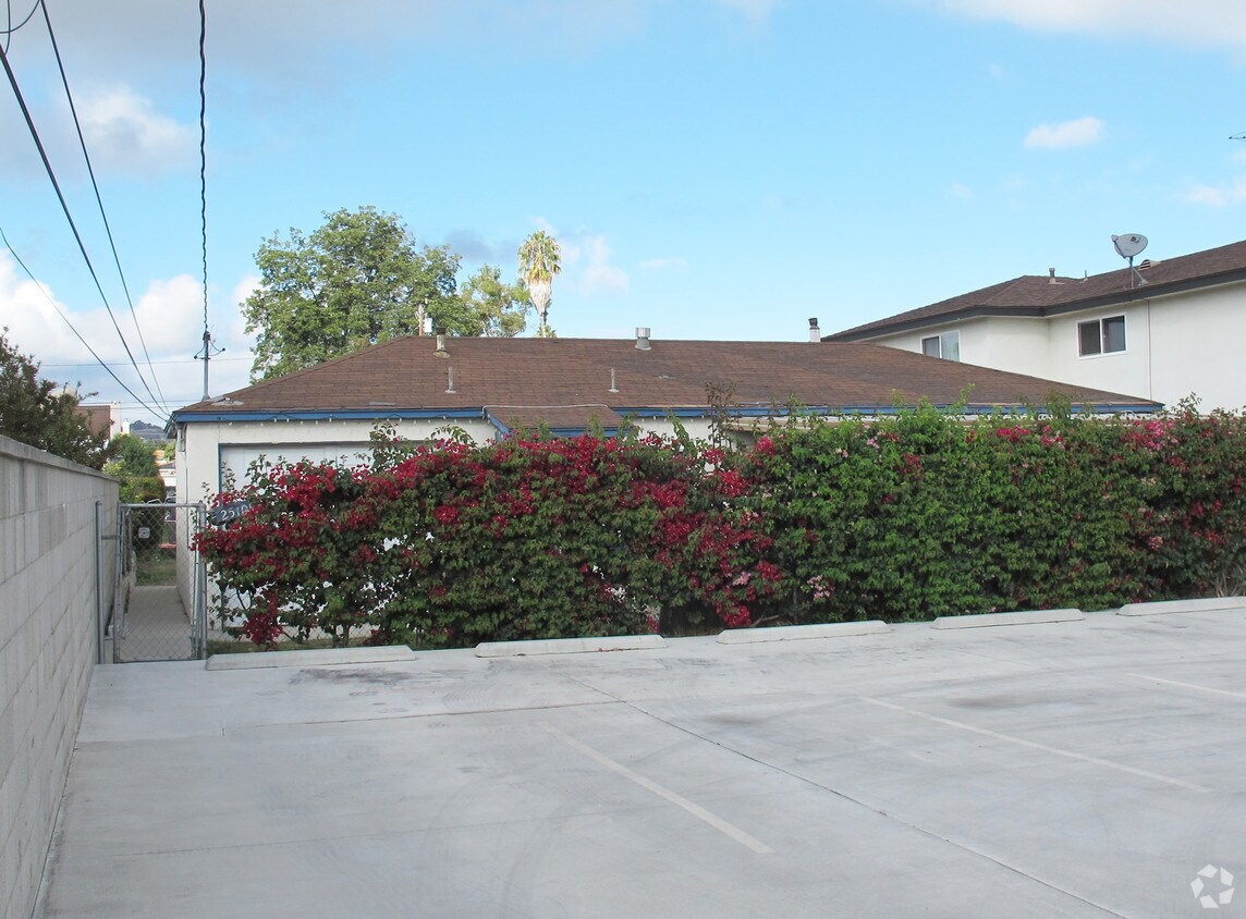 Primary Photo - Lomita Rentals
