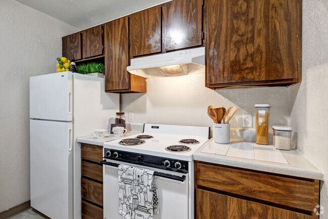 The Greenbriar Apartments - Kitchen - The Greenbriar