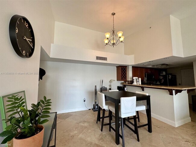 Building Photo - 2 br, 2 bath House - 5051 Wiles Rd Apt 306