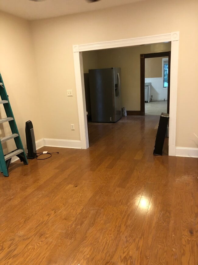 Building Photo - 72 Leicester St