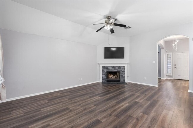 Foto del edificio - 153 Hickory Ln