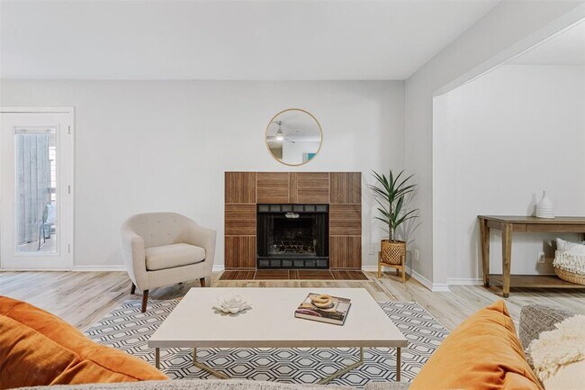 Foto del edificio - 6700 Cooper Ln