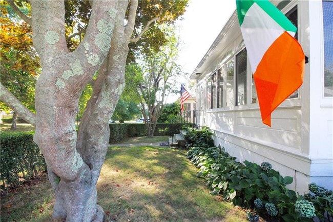 Foto del edificio - 22 Bateman Ave