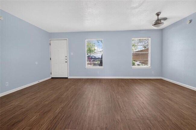 Foto del edificio - 3425 Willowrun Dr