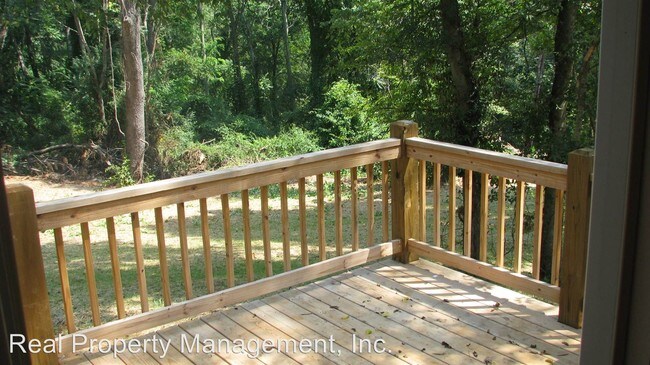 Building Photo - 275 Foxhaven Farm