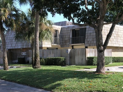 Building Photo - 217 2nd Ct