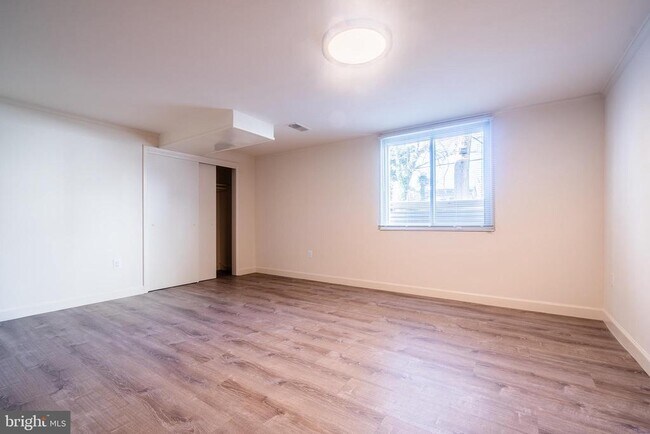 Foto del edificio - 728 N Wakefield St