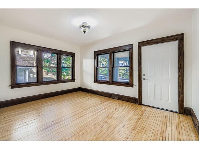 Foto del edificio - 1683 Minnehaha Ave E