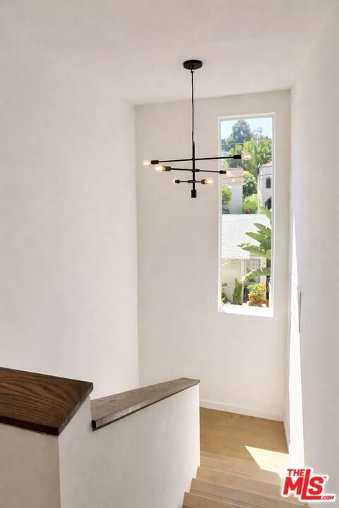 Foto del edificio - 2147 Beachwood Dr