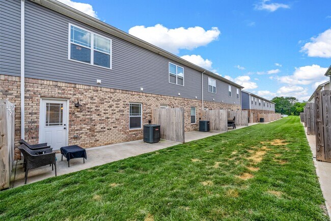 Building Photo - 345 Fallow Cir