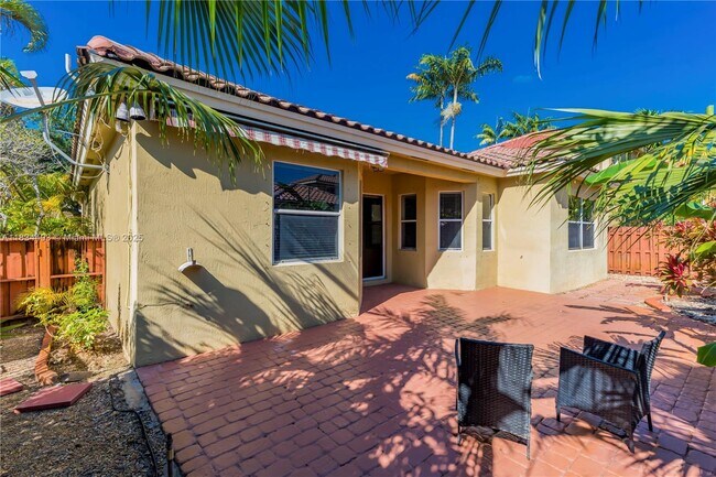Foto del edificio - 12744 SW 51st Ct