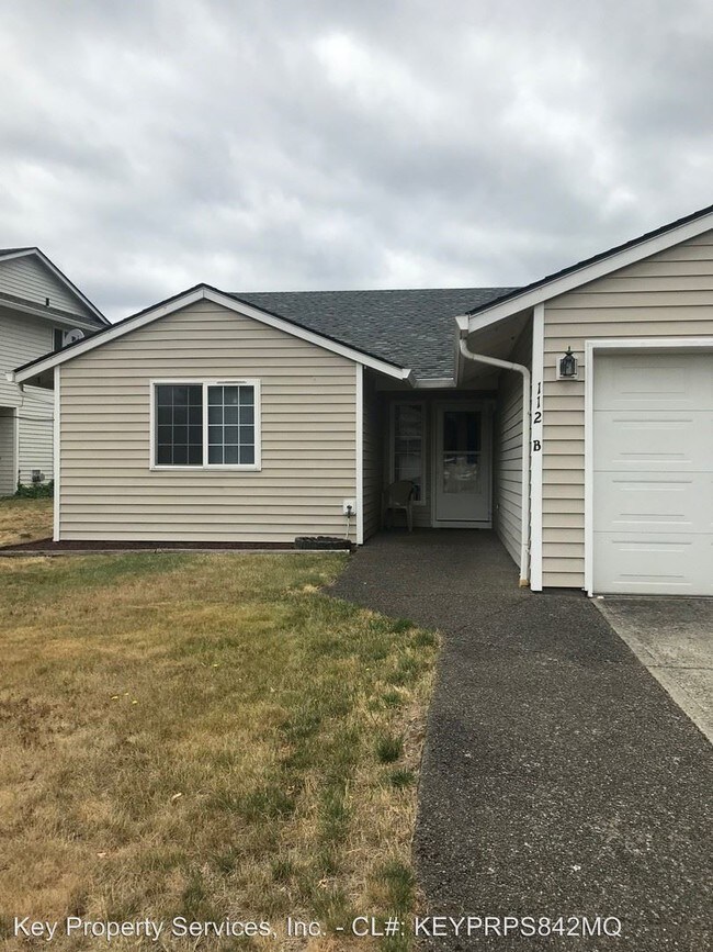 Foto del edificio - 3 br, 2 bath House - 112B NE Coast Pine Ave