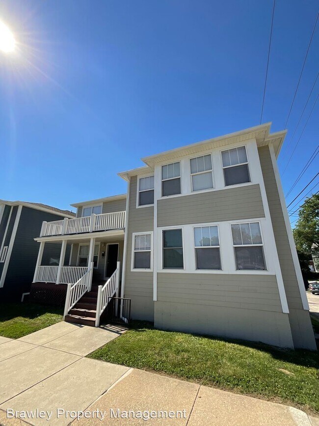 Foto del edificio - 4 br, 2 bath House - 316 E. 10th ST