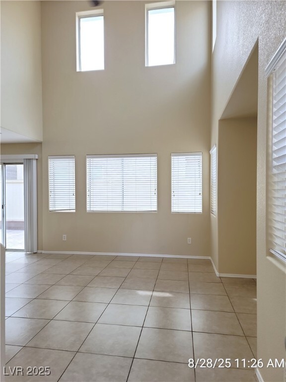 Building Photo - 10600 Corte Sierra St