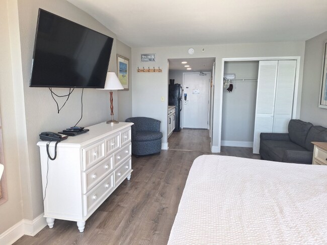 Foto del edificio - 2401 S Ocean Blvd