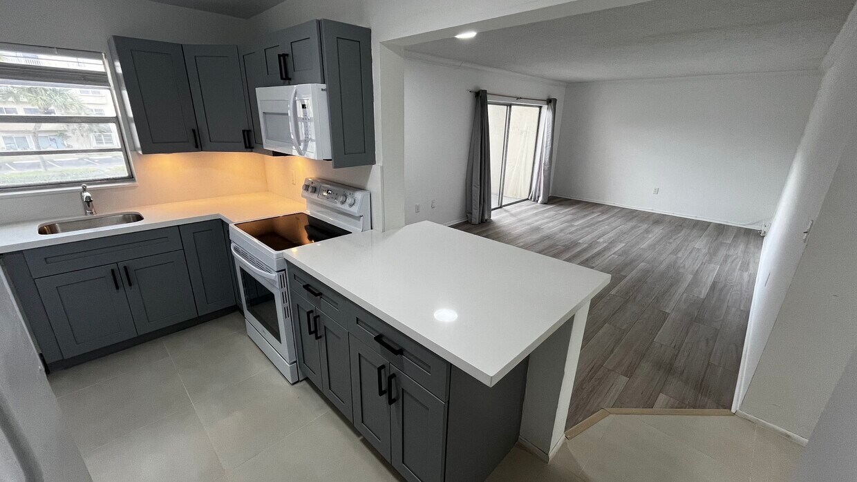 Foto principal - 7765 SW 86th St