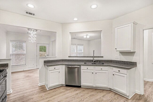 Building Photo - 1645 Caswell Pky