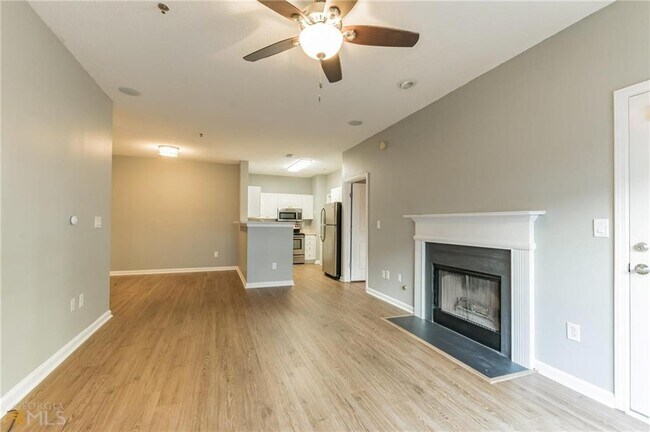 Foto del edificio - 711 Spring Heights Ln
