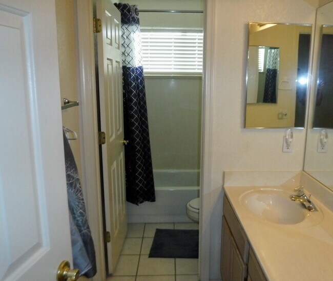 Foto del edificio - Beautiful 3bdrm-2ba in Mesa