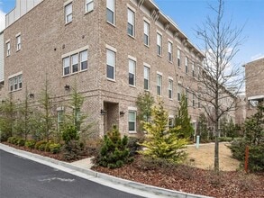 Building Photo - 339 Brownstones Cir NE