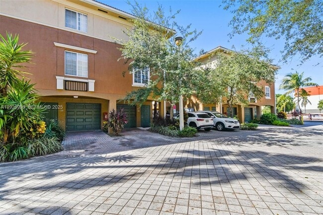 Photo - 2945 NE 185th St Townhome