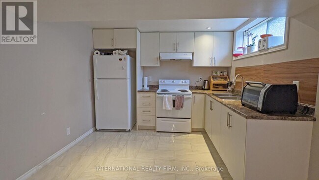 Photo du bâtiment - 63 Centre St E