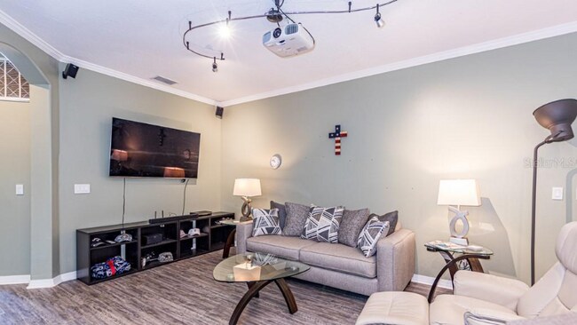 Building Photo - 9905 Serona Blf Wy