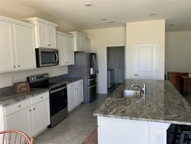 Building Photo - 3 br, 2 bath House - 8021 Penrose Place
