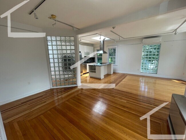 Foto del edificio - HOT CAMBRIDGE LISTING!!!!!