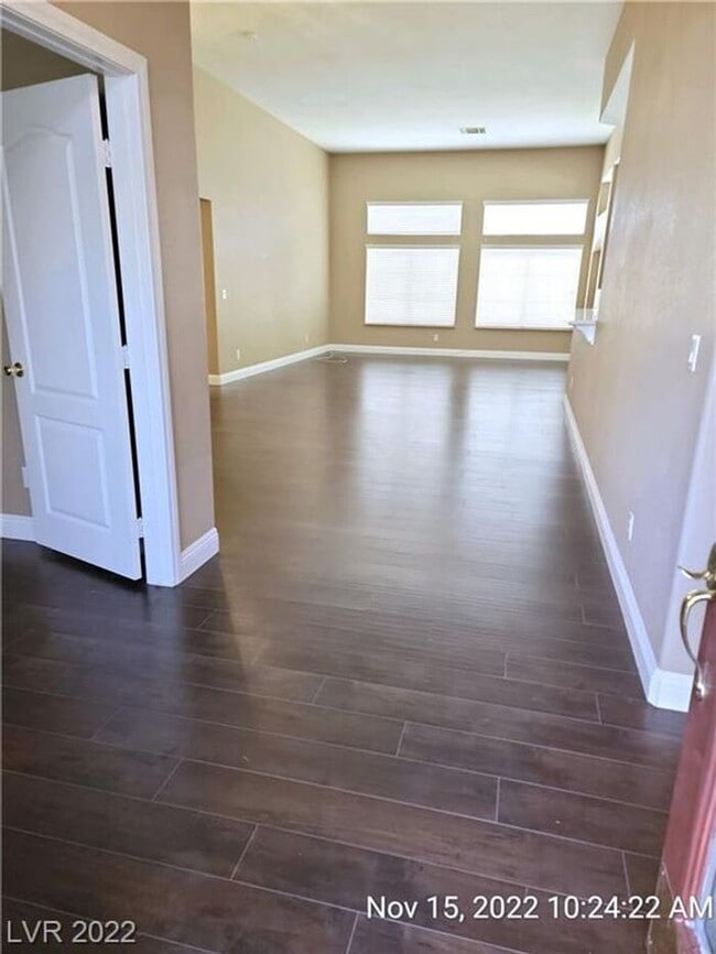 Foto del edificio - COMING SOON - Ready no later than the end of February!