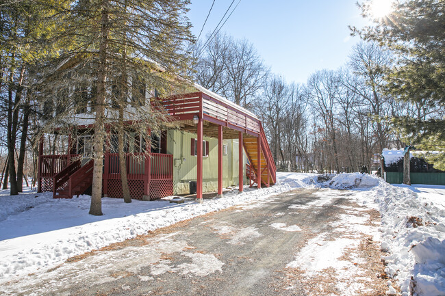 Building Photo - 120 Starview Dr