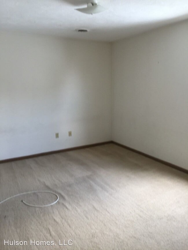 Building Photo - 262 3rd St