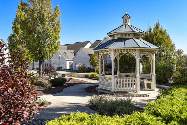 Building Photo - Springhouse Townhomes