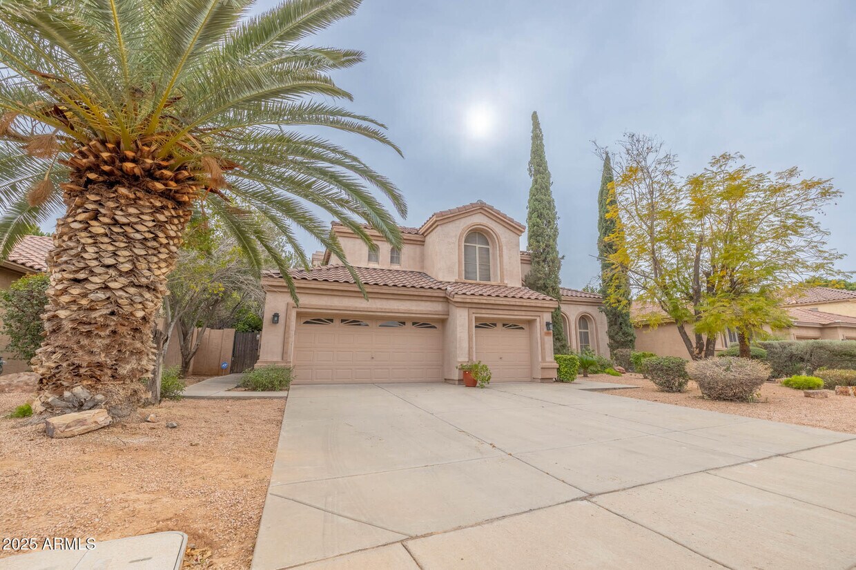 Foto principal - 1153 W Windhaven Ave
