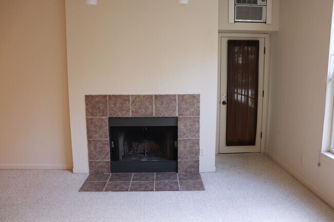 Foto del edificio - South Waterfront Beautiful 1 bed, 1 bath c...