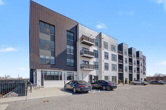 Building Photo - 1677 54th Ave N