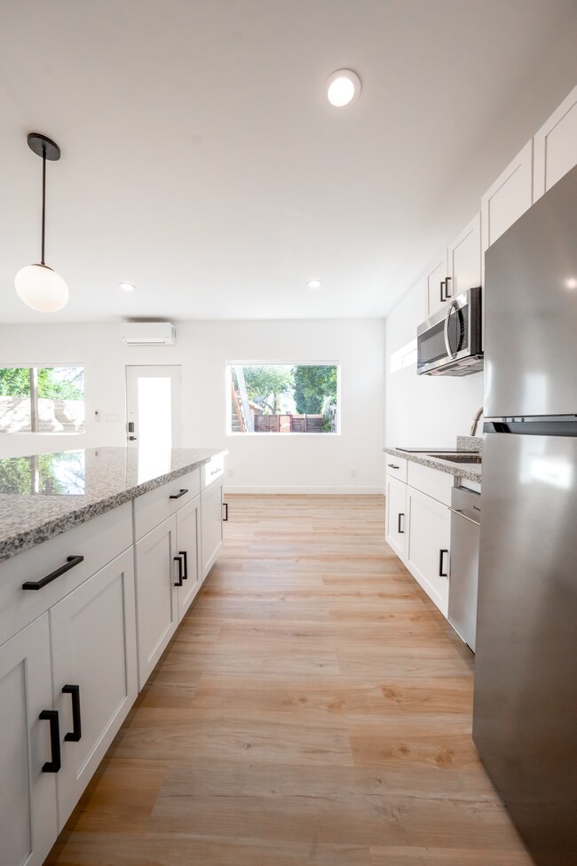 Foto del edificio - 1514 E Clarendon Ave