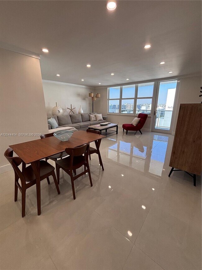 Foto del edificio - 3725 S Ocean Dr