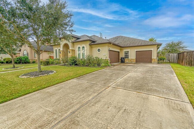 Building Photo - 2714 Hollingsworth Pine Ln