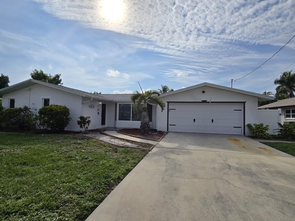 Primary Photo - 4443 N Pacific Cir