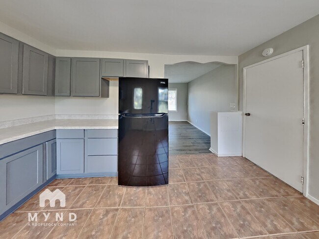 Foto del edificio - 6649 Meadowlark Dr