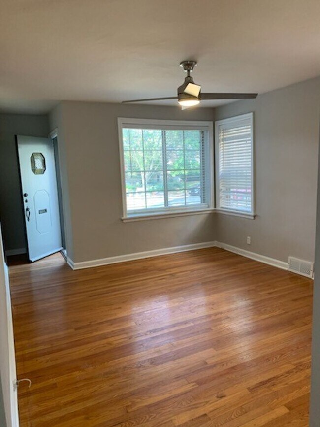 6328 Sutherland Ave Unit 1W, Saint Louis, MO 63109 Apartments in