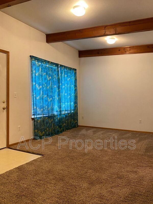 Foto del edificio - 1319 E Maplewood