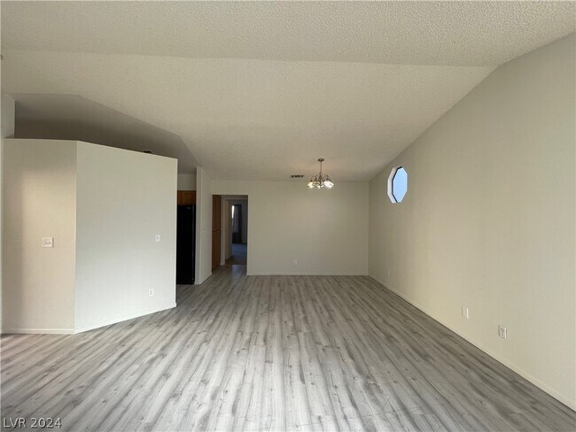 Building Photo - 1339 Ebbetts Pass